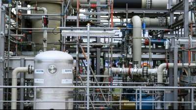 Bundesregierung zieht bei Wasserstoffstrategie positive Zwischenbilanz