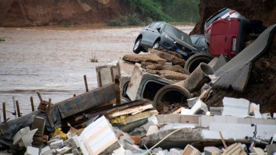Steinmeier und Laschet besuchen Hochwassergebiet