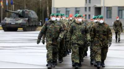 Wehrbeauftragte &auml;u&szlig;ert Zweifel an Einsatzf&auml;higkeit der Bundeswehr