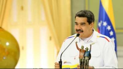 Venezuelas Präsident Maduro lässt Grenze zu Kolumbien wieder öffnen
