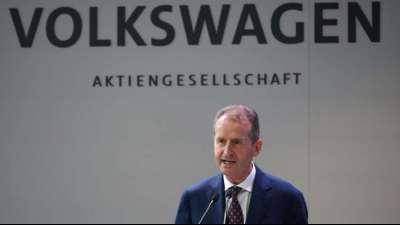 VW-Chef Diess bleibt trotz interner Kritik weiter an Konzernspitze