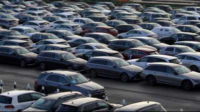 Chipkrise lässt Neuwagenmarkt in Deutschland weiter einbrechen