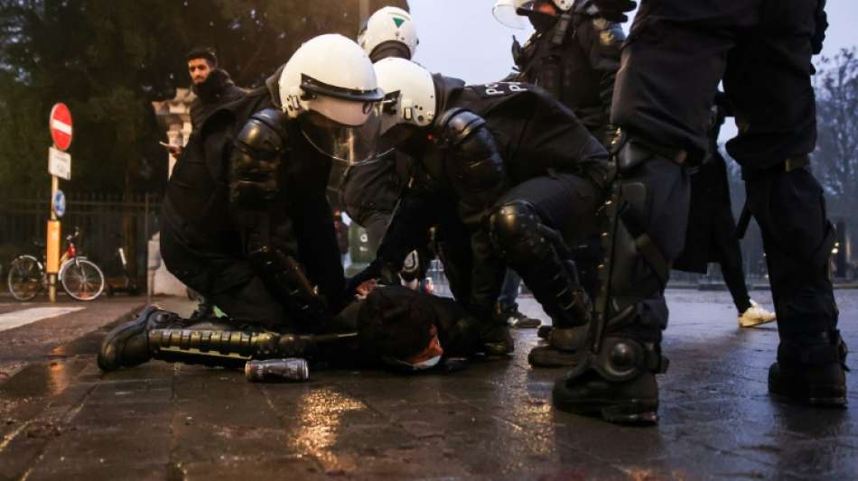 Gewalt bei Protesten gegen Corona-Ma&szlig;nahmen in Belgien
