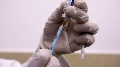 Kasachstan stellt russischen Impfstoff Sputnik V nun selbst her