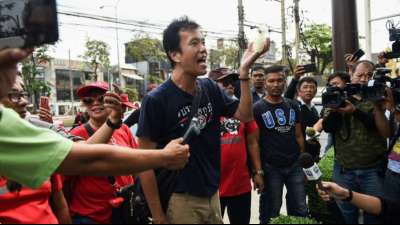 Aktivisten in Thailand wegen Vorwurfs der "Gewalt gegen die Königin" festgenommen