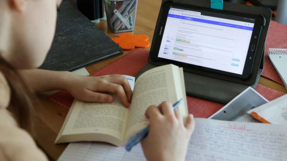 Mehr Geld für Digitalisierung von Schulen in der Corona-Pandemie abgeflossen