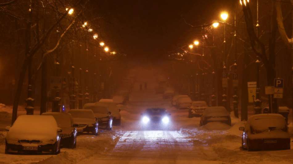 Chaos f&uuml;r Autofahrer auf A2 - Polizei angeblich: "asozial stinkend faul"