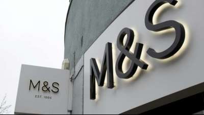 Supermarktkette Marks&Spencer schließt Filialen in Frankreich wegen Lieferproblemen