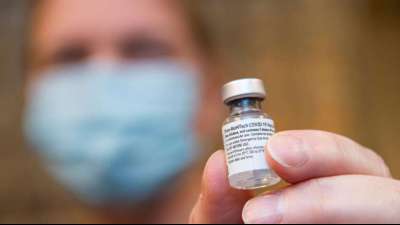 SPD verlangt von Merkel mehr Engagement für Impfkampagne