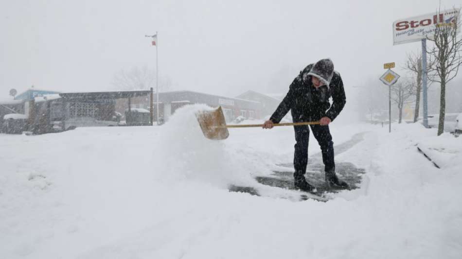 Klirrende K&auml;lte sorgt f&uuml;r neue Probleme auf deutschen Autobahnen 
