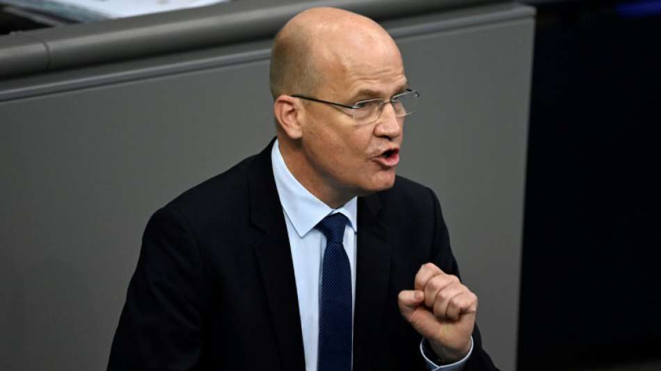 Unionsfraktionschef Brinkhaus f&uuml;r deutlich sch&auml;rfere Corona-Restriktionen