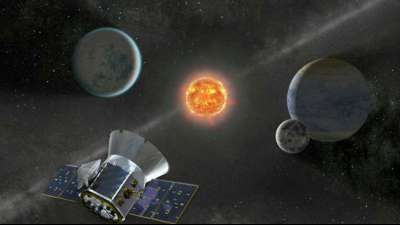 Erster Erfolg von Weltraumsatellit Tess bei Suche nach erdähnlichen Exoplaneten