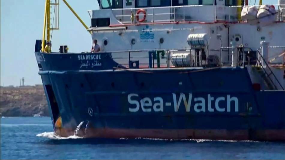 "Sea-Watch 3" legt im Hafen von Lampedusa an - Kapitänin festgenommen