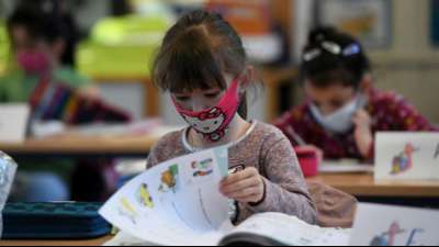 Lehrerverband verteidigt Corona-Schnelltests an Schulen
