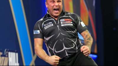 Darts-WM: Price erster Viertelfinalist - de Sousa und Aspinall raus