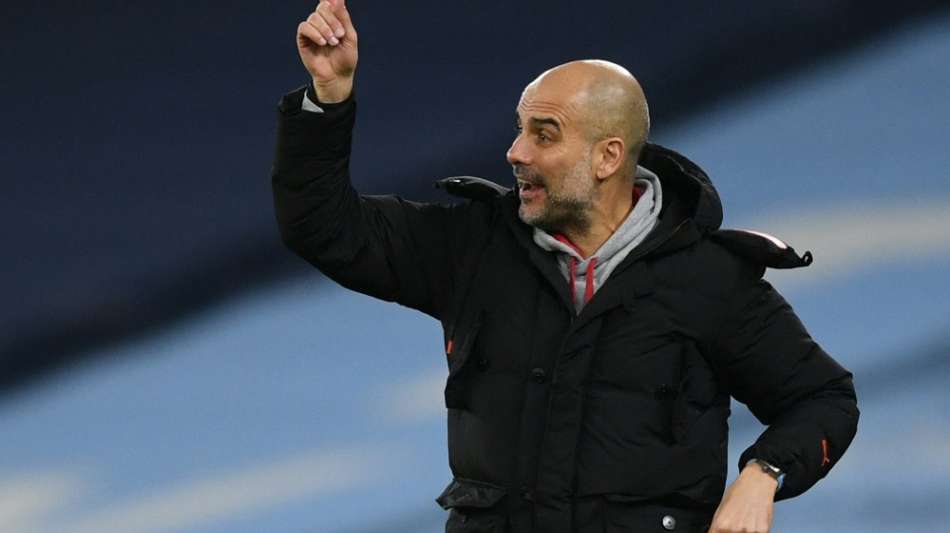 Fu&szlig;ball: "Ich w&auml;re doch verr&uuml;ckt": Guardiola setzt auf Offensive 