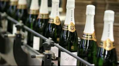 Absatz von Champagner 2020 um 18 Prozent eingebrochen