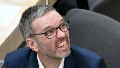 &Ouml;sterreichische FP&Ouml; nominiert Rechtsau&szlig;en Kickl als neuen Parteichef