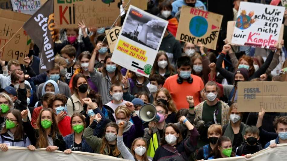 Zehntausende Menschen demonstrieren bei neuem Klimastreik von Fridays for Future