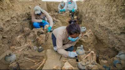 Arch&auml;ologen in Peru entdecken jahrhundertealtes Massengrab