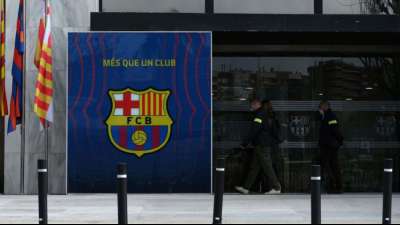 Razzia beim FC Barcelona - Polizei bestätigt hierzu Festnahmen 