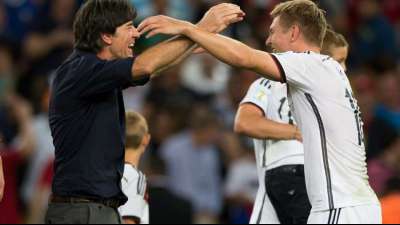 Ex-Bundestrainer Löw würdigt Kroos: "Ein absolutes Vorbild"