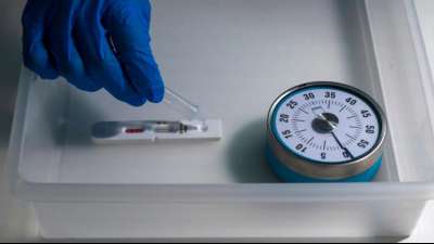 Deutschland: Wieder 22.000 Corona-Neuinfektionen