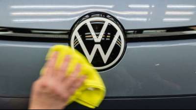 Umweltorganisationen verklagen deutsche Autobauer auf mehr Klimaschutz