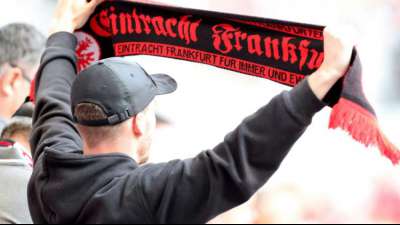Fußball - Eintracht Frankfurt setzt Zeichen für Meinungsfreiheit