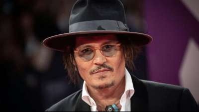 Johnny Depp pr&auml;sentiert einen Film &uuml;ber ermordeten US-Rapper