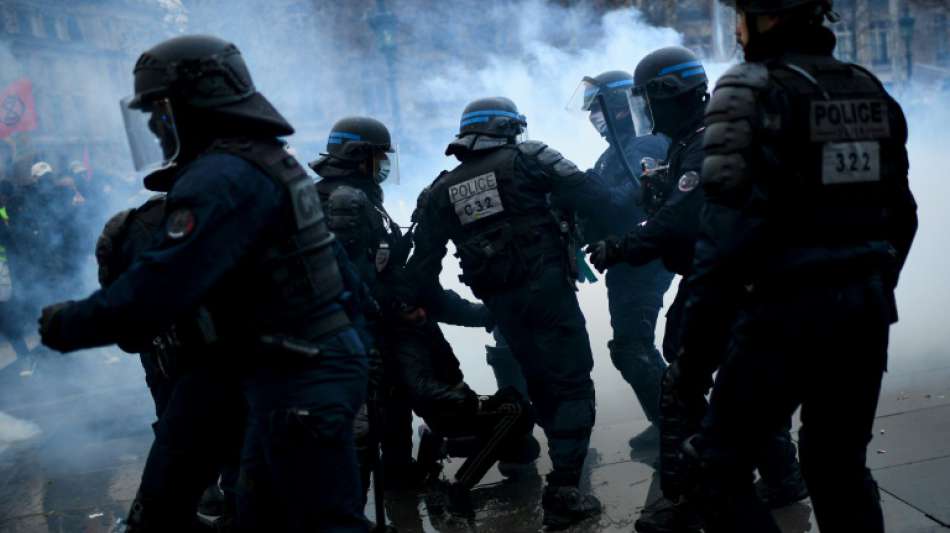 Pariser Verfassungsrat soll "Filmverbot" bei Polizeieins&auml;tzen pr&uuml;fen