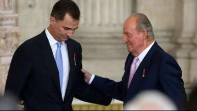 Unter Korruptionsverdacht stehender Ex-König Juan Carlos verlässt Spanien