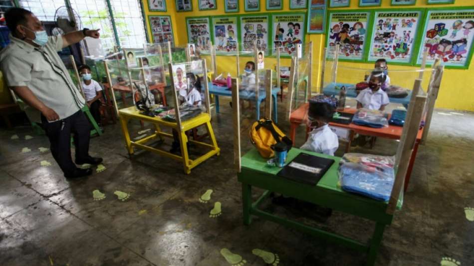 Erste Schulen in Philippinen nach anderthalb Jahren wieder geöffnet