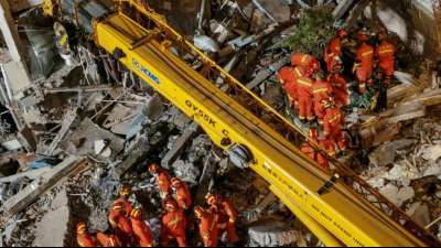 Zahl der Toten nach Hoteleinsturz in China steigt auf acht