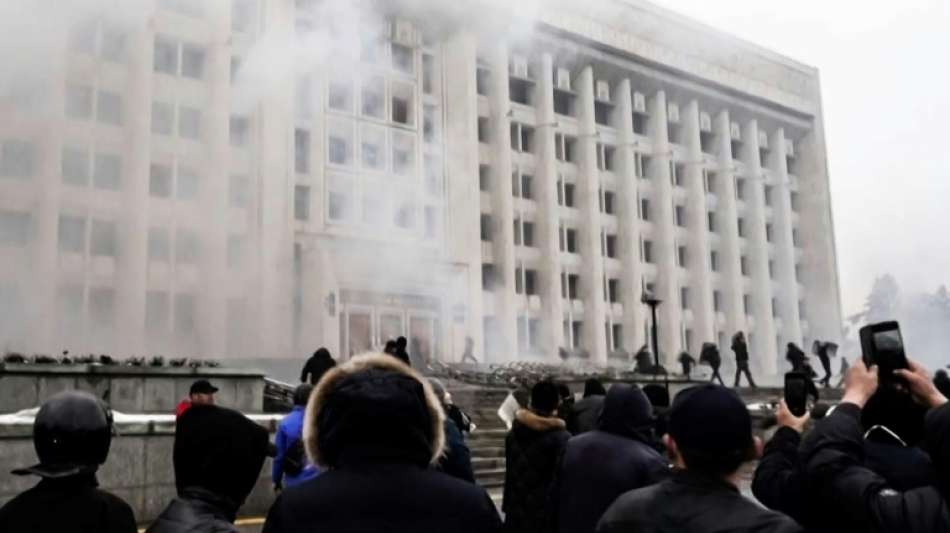 Diktator Tokajew erteilt Schießbefehl gegen wehrlose Demonstranten