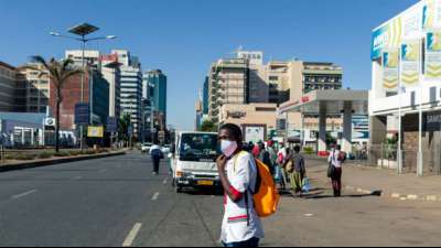 Mehr als 100.000 Festnahmen in Simbabwe wegen Verstößen gegen Corona-Auflagen