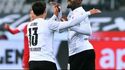 Thuram trifft doppelt: Gladbach bricht auch daheim den Bann