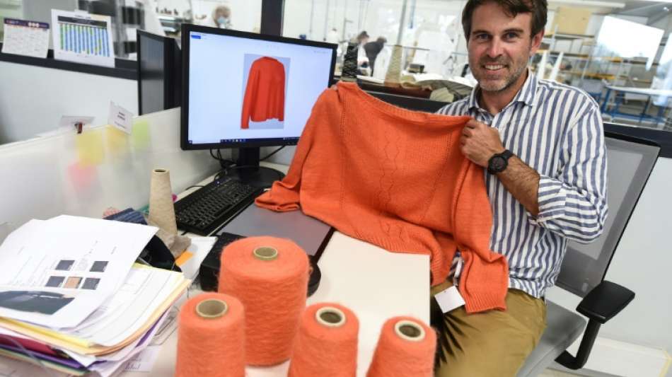 Franzose stellt Pullis mit 3D-Strickmaschine her