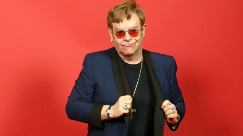 Superstar Elton John muss sich an der H&uuml;fte operieren lassen