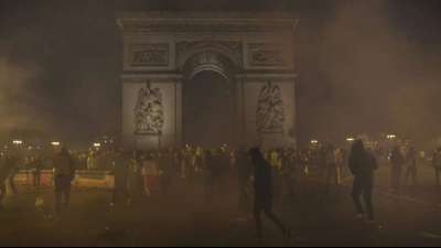 Gericht verurteilt acht Randalierer wegen Besch&auml;digung des Arc de Triomphe