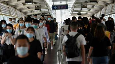China schr&auml;nkt wegen steigender Corona-Zahlen Auslandsreisen ein