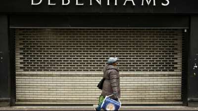 Britische Kaufhauskette Debenhams schlie&szlig;t alle H&auml;user mit 12.000 Besch&auml;ftigten 