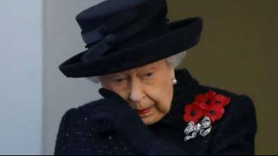 Queen sagt wegen R&uuml;ckenproblemen Teilnahme an Gedenkfeier f&uuml;r Soldaten ab