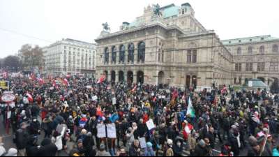 Rund 44.000 Menschen protestieren in Wien gegen Corona-Ma&szlig;nahmen 