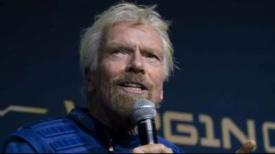 Milliard&auml;r Branson will am 11. Juli ins All fliegen - vor US-Konkurrent Bezos