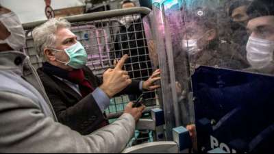 Erneut dutzende Festnahmen bei Studentenprotesten in Istanbul und Ankara