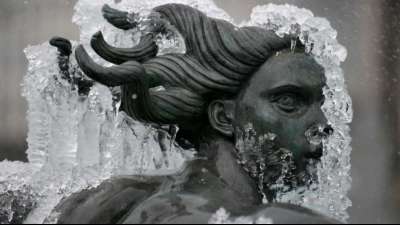 Heftiger Schneefall in Gro&szlig;britannien bremst Impfkampagne