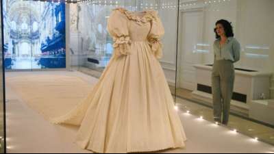 Dianas Hochzeitskleid in k&ouml;niglicher Modeausstellung gezeigt