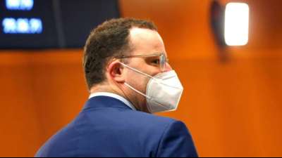 Bericht: Spahn plant mit mehr als 200 Millionen Impfstoff-Dosen f&uuml;r 2022
