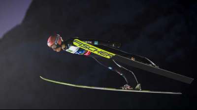 Skiflug-Weltmeister Karl Geiger  darf auf Tournee-Start hoffen